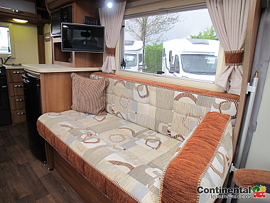  2014-autosleeper-nuevo-ek-for-sale-uc6076-7_1.jpg