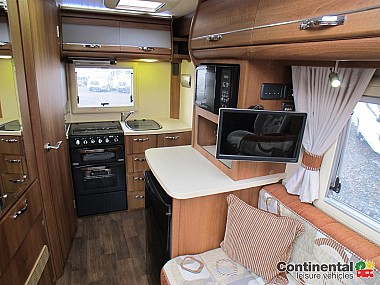  2014-autosleeper-nuevo-ek-for-sale-uc6076-8_1.jpg