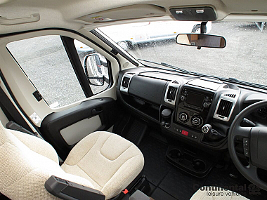  2014-autotrail-apache-700-for-sale-uc5860-12.jpg