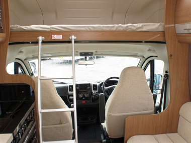 2014-autotrail-apache-700-for-sale-uc5860-16.jpg