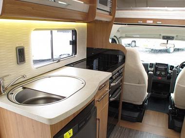  2014-autotrail-apache-700-for-sale-uc5860-34.jpg