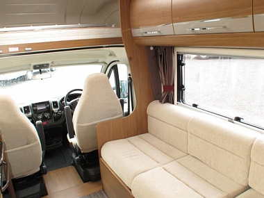  2014-autotrail-apache-700-for-sale-uc5860-35.jpg