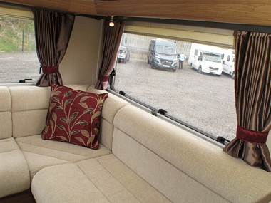  2014-autotrail-apache-700-for-sale-uc5860-42.jpg