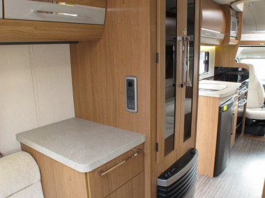  2014-autotrail-apache-700-for-sale-uc5860-45.jpg