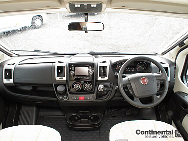 2014-autotrail-apache-700-for-sale-uc5860-8.jpg
