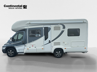  2014-autotrail-tracker-fb-for-sale-ros293-2.jpg
