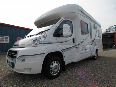  2014-autotrail-tracker-fb-for-sale-uc5535-10.jpg