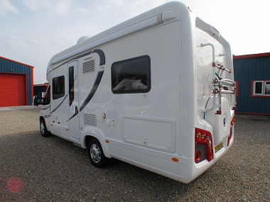  2014-autotrail-tracker-fb-for-sale-uc5535-4.jpg