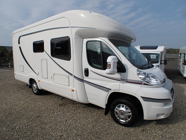  2014-autotrail-tracker-fb-for-sale-uc5535-8.jpg