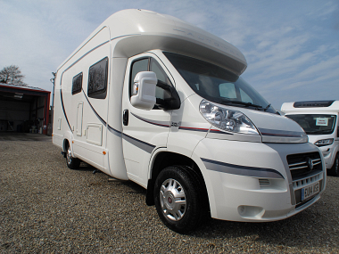  2014-autotrail-tracker-fb-for-sale-uc5535-9.jpg