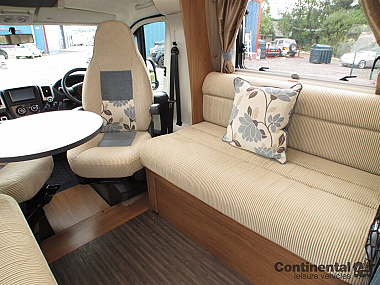  2014-autotrail-tracker-fb-for-sale-uc5802-18.jpg