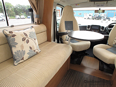  2014-autotrail-tracker-fb-for-sale-uc5802-19.jpg