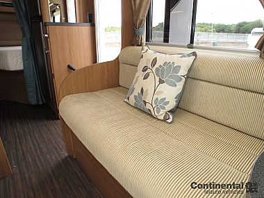  2014-autotrail-tracker-fb-for-sale-uc5802-20.jpg