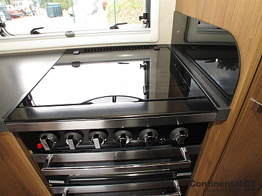  2014-autotrail-tracker-fb-for-sale-uc5802-25.jpg