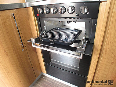  2014-autotrail-tracker-fb-for-sale-uc5802-28.jpg