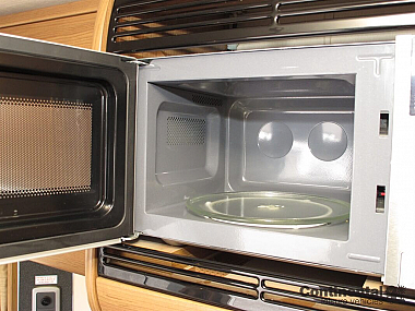  2014-autotrail-tracker-fb-for-sale-uc5802-31.jpg