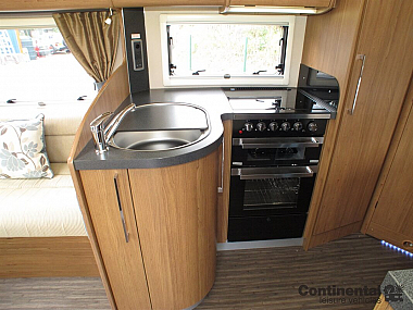  2014-autotrail-tracker-fb-for-sale-uc5802-52.jpg