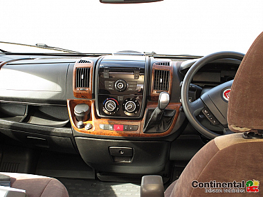  2014-swift-bessacarr-582-for-sale-pics-two-uc5907-11.jpg