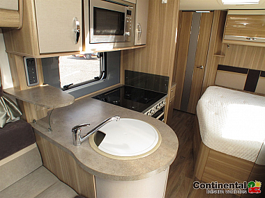  2014-swift-bessacarr-582-for-sale-pics-two-uc5907-23.jpg