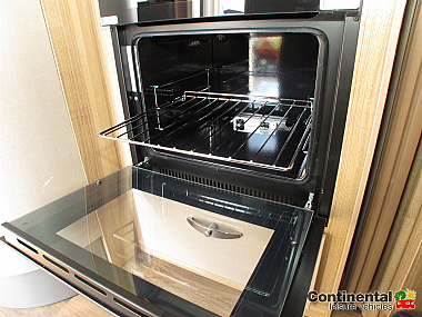  2014-swift-bessacarr-582-for-sale-pics-two-uc5907-28.jpg