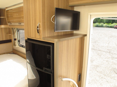  2014-swift-bessacarr-582-for-sale-pics-two-uc5907-35.jpg