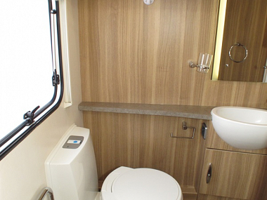  2014-swift-bessacarr-582-for-sale-pics-two-uc5907-46.jpg