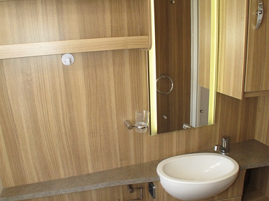  2014-swift-bessacarr-582-for-sale-pics-two-uc5907-47.jpg