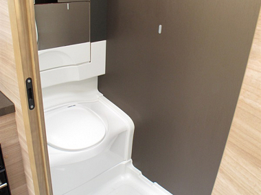  2015-adria-matrix-axess-m590sg-for-sale-uc6008-19.jpg