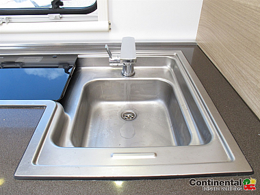  2015-adria-matrix-axess-m590sg-for-sale-uc6008-4_1.jpg