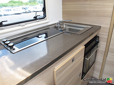  2015-adria-matrix-axess-m590sg-for-sale-uc6008-6_1.jpg