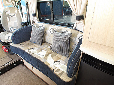  2015-autosleeper-kingham-for-sale-uc5784-33.jpg