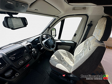  2015-autosleeper-nuevo-for-sale-ros341-11.jpg