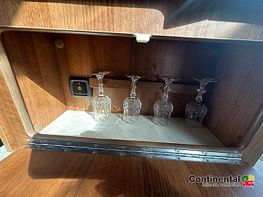  2015-autosleeper-nuevo-for-sale-ros341-24.jpg