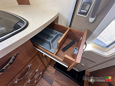  2015-autosleeper-nuevo-for-sale-ros341-37.jpg
