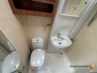  2015-autosleeper-nuevo-for-sale-ros341-55.jpg