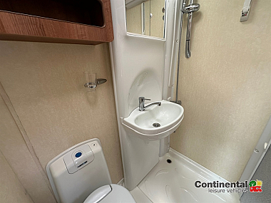  2015-autosleeper-nuevo-for-sale-ros341-57.jpg