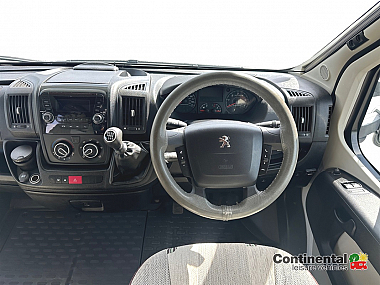  2015-autosleeper-nuevo-for-sale-ros341-9.jpg