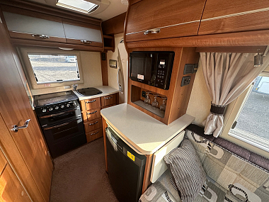  2015-autosleeper-stanton-for-sale-uc6077-16.jpg