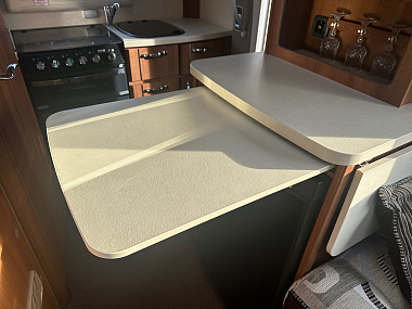  2015-autosleeper-stanton-for-sale-uc6077-17.jpg
