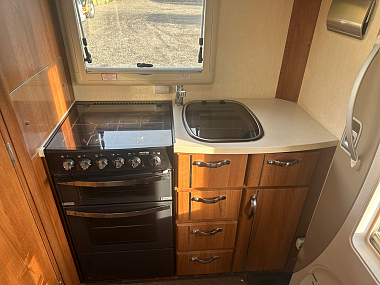  2015-autosleeper-stanton-for-sale-uc6077-20.jpg