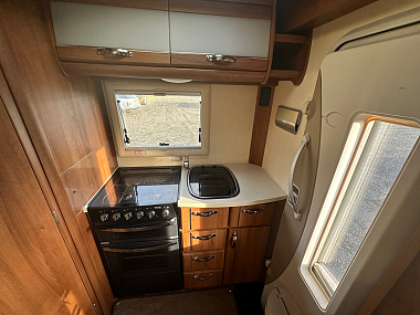  2015-autosleeper-stanton-for-sale-uc6077-21.jpg