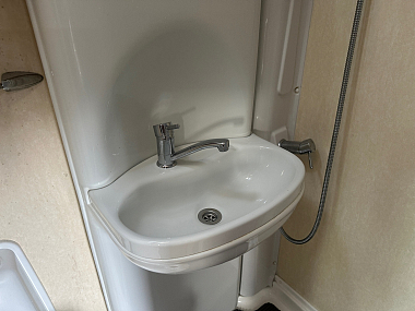  2015-autosleeper-stanton-for-sale-uc6077-25.jpg
