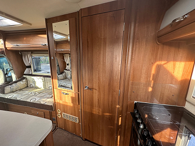  2015-autosleeper-stanton-for-sale-uc6077-28.jpg