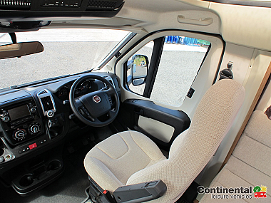  2015-autotrail-apache-632-for-sale-uc5904-11.jpg