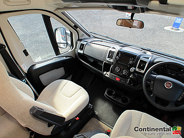  2015-autotrail-apache-632-for-sale-uc5904-12.jpg