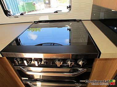 2015-autotrail-apache-632-for-sale-uc5904-24.jpg