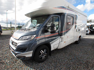  2015-autotrail-frontier-mohawk-for-sale-uc5546-10.jpg