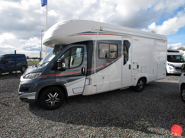  2015-autotrail-frontier-mohawk-for-sale-uc5546-3.jpg