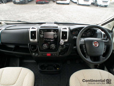  2015-autotrail-mohawk-for-sale-uc5707-16.jpg
