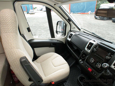  2015-autotrail-mohawk-for-sale-uc5707-19.jpg